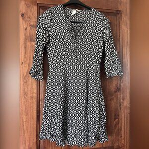 H&M black and white bell sleeve dress